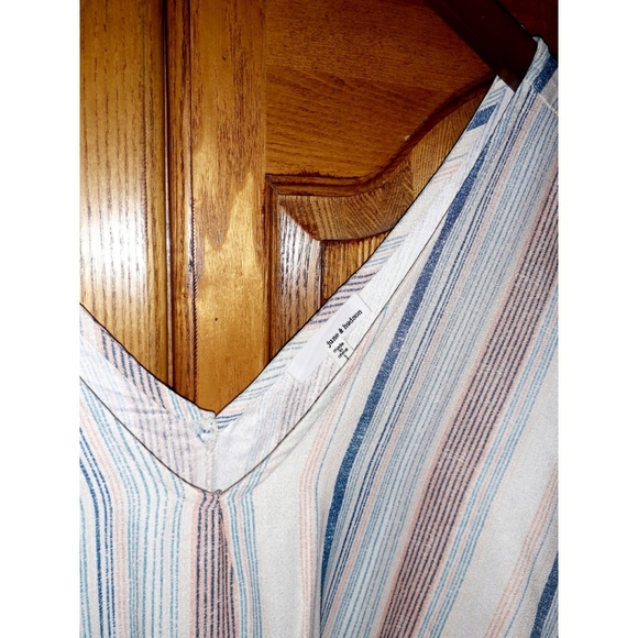 June & Hudson | Short Sleeve Stripe Print Jumpsuit - Picture 7 of 10